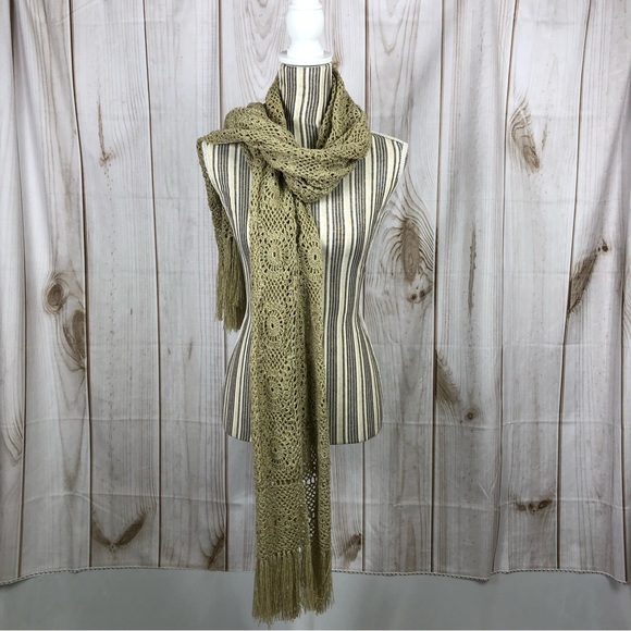 Crocheted / Knit Scarf Shawl with Fringe - Picture 4 of 4